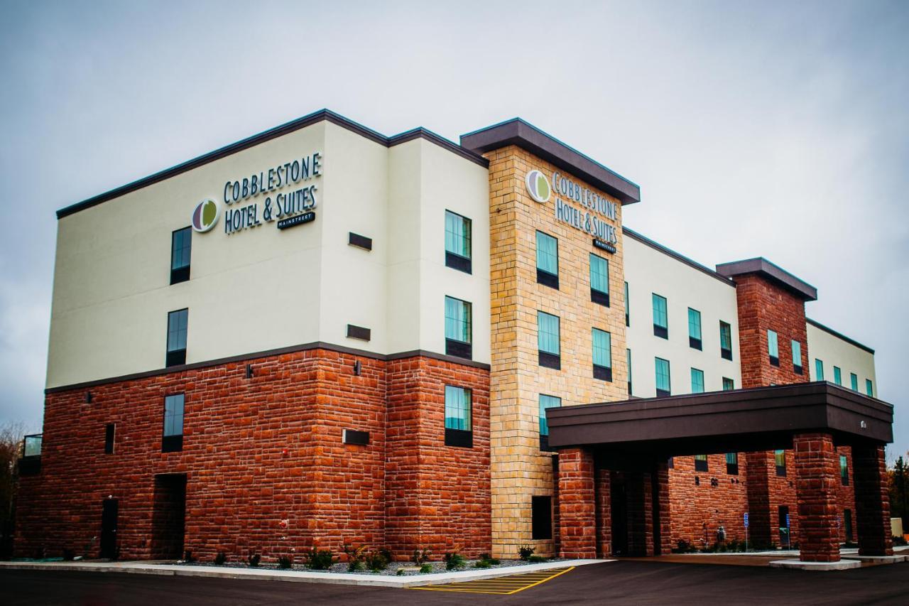Cobblestone Hotel & Suites インターナショナルフォールズ エクステリア 写真