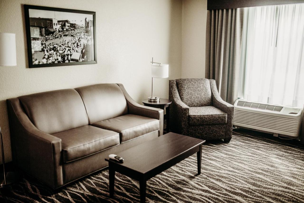 Cobblestone Hotel & Suites インターナショナルフォールズ エクステリア 写真