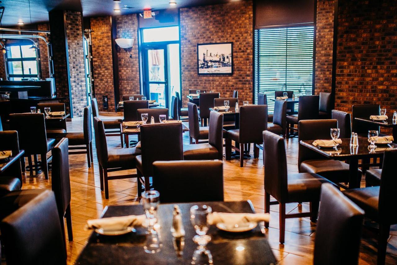 Cobblestone Hotel & Suites インターナショナルフォールズ エクステリア 写真